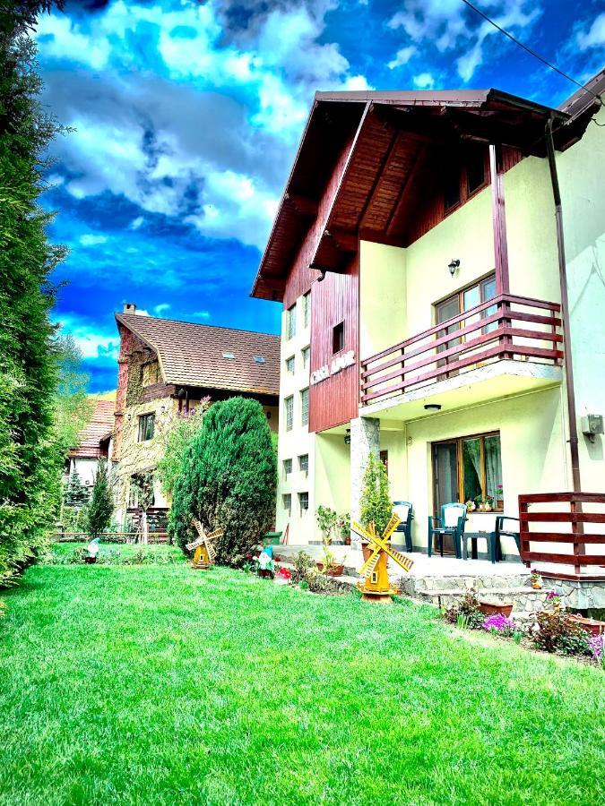 Casa Ador Hotel ซินายา ภายนอก รูปภาพ