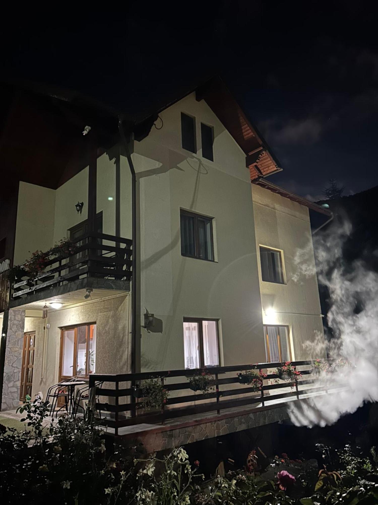 Casa Ador Hotel ซินายา ภายนอก รูปภาพ